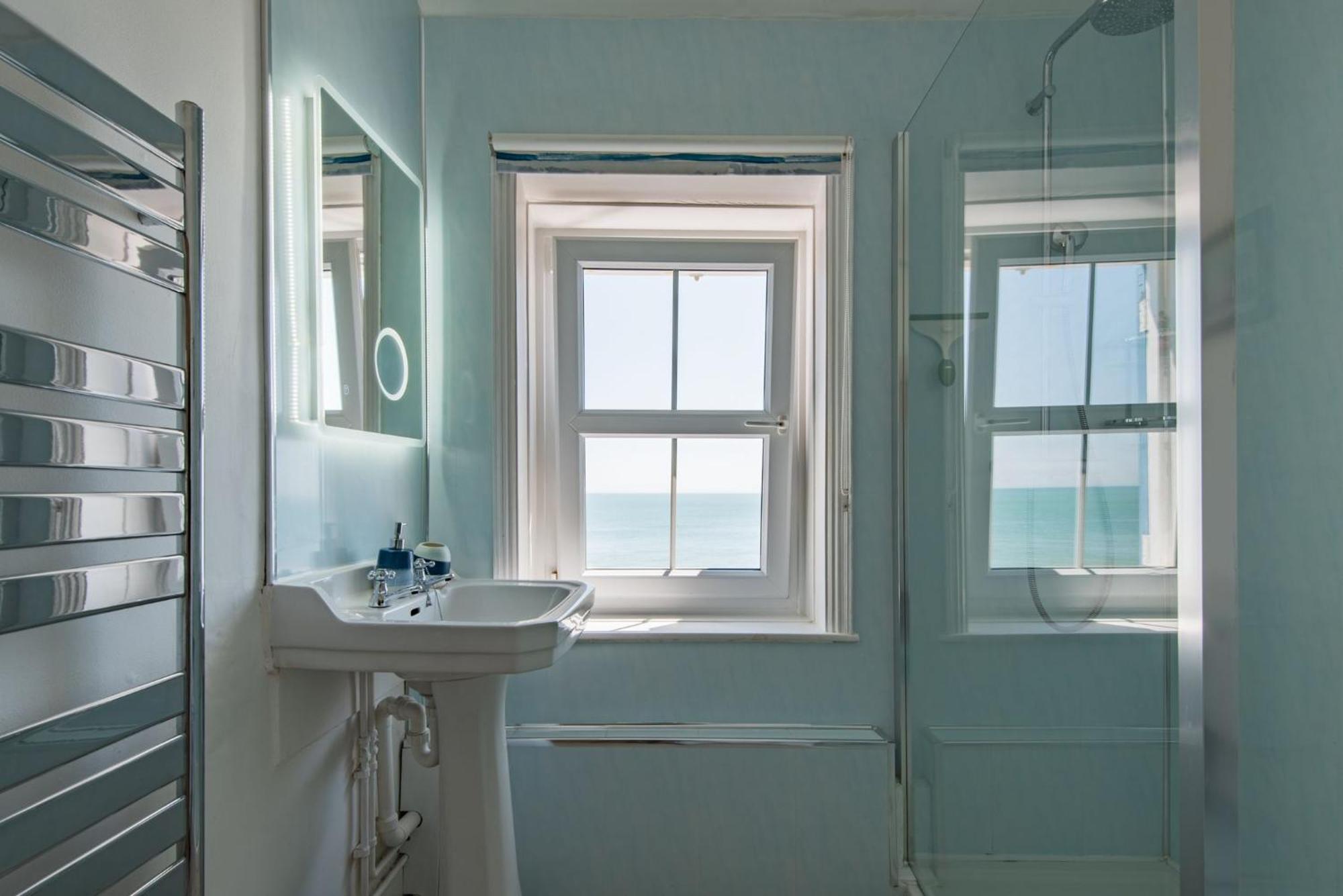 Wave Cottage By Bloom Stays Sandgate Esterno foto