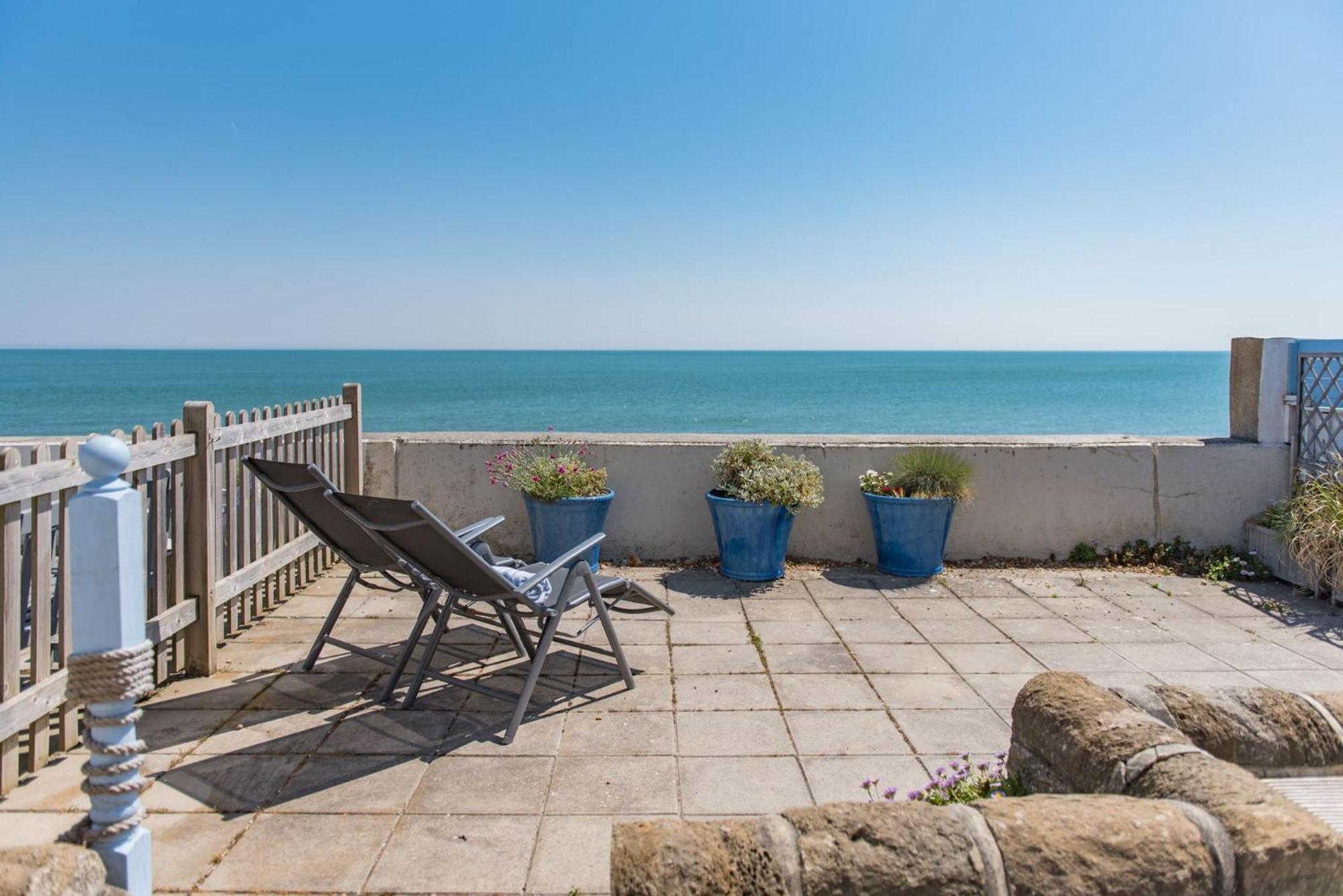 Wave Cottage By Bloom Stays Sandgate Esterno foto